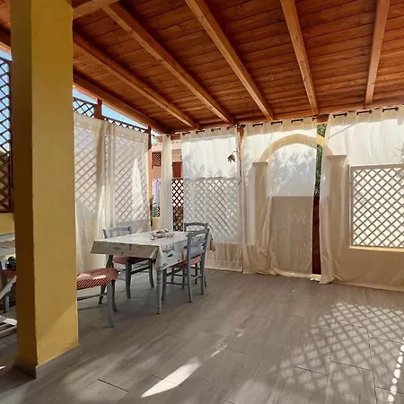 La Casetta Di Lulu بيت للعطل *